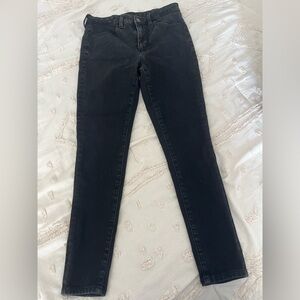 american eagle black jeans. size 6 short